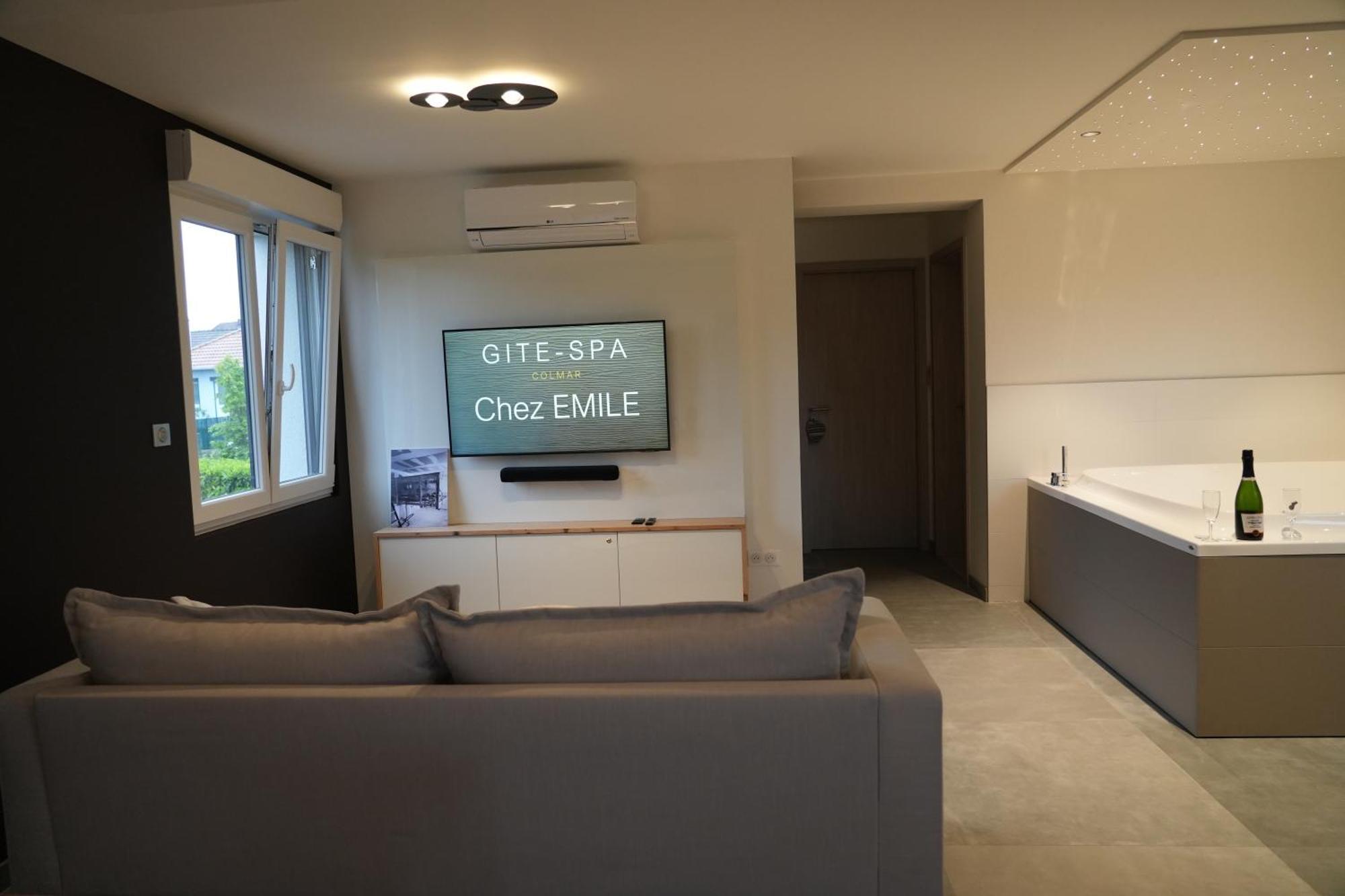 Gite Spa L'Atelier Emile - Spa Privatif - 5 Min Colmar Sainte-Croix-en-Plaine Cameră foto