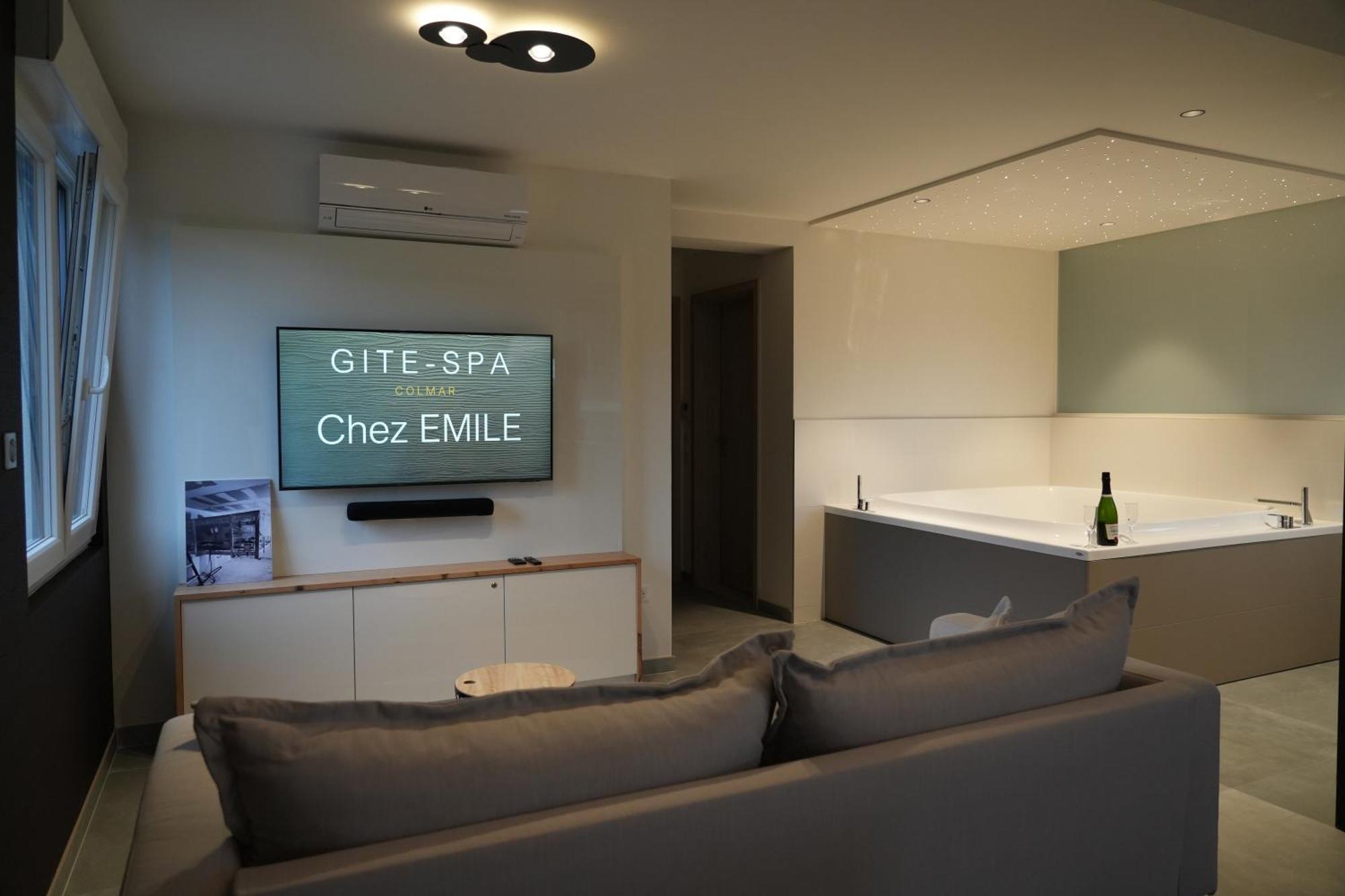 Gite Spa L'Atelier Emile - Spa Privatif - 5 Min Colmar Sainte-Croix-en-Plaine Cameră foto
